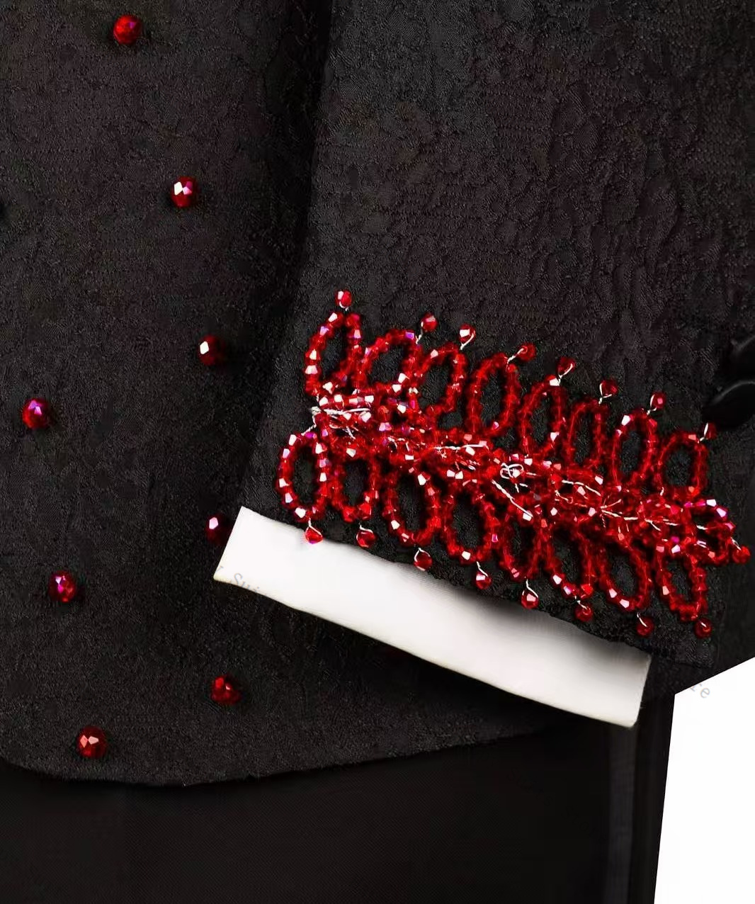 Red Crystals Men Suit Set 2 Pc - огляд і ціна Men Formal Wear Red